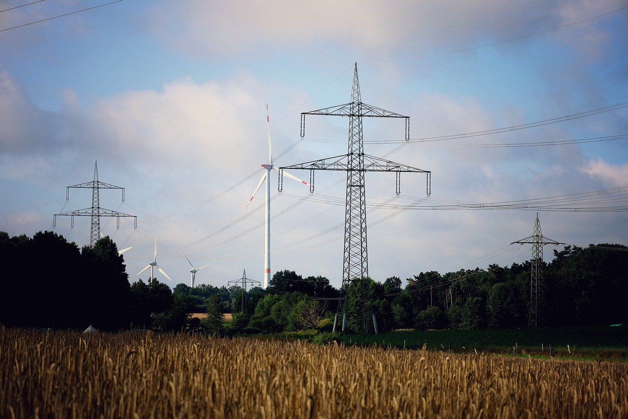What is Holding Us Back from Utilizing Green Energy?